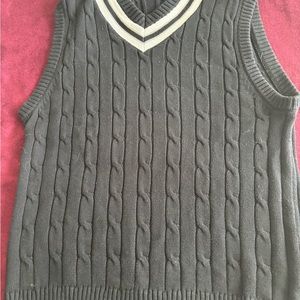 Clubroom men’s black and white sweater vest in a size large
